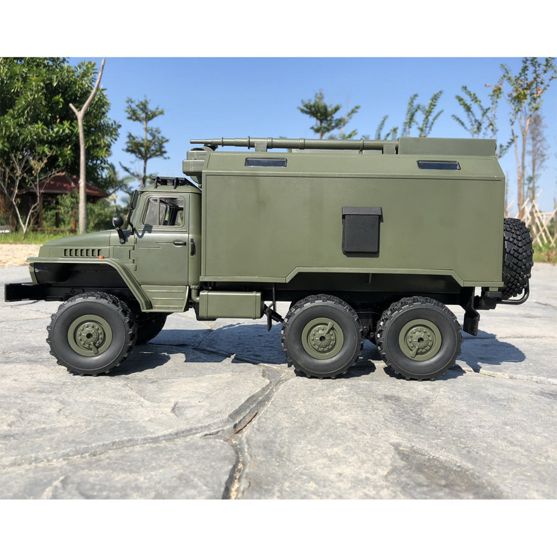 1/16 全プロポーショナルB-36軍用トラック 2個バッテリー 15KM/H LEDヘッドライト