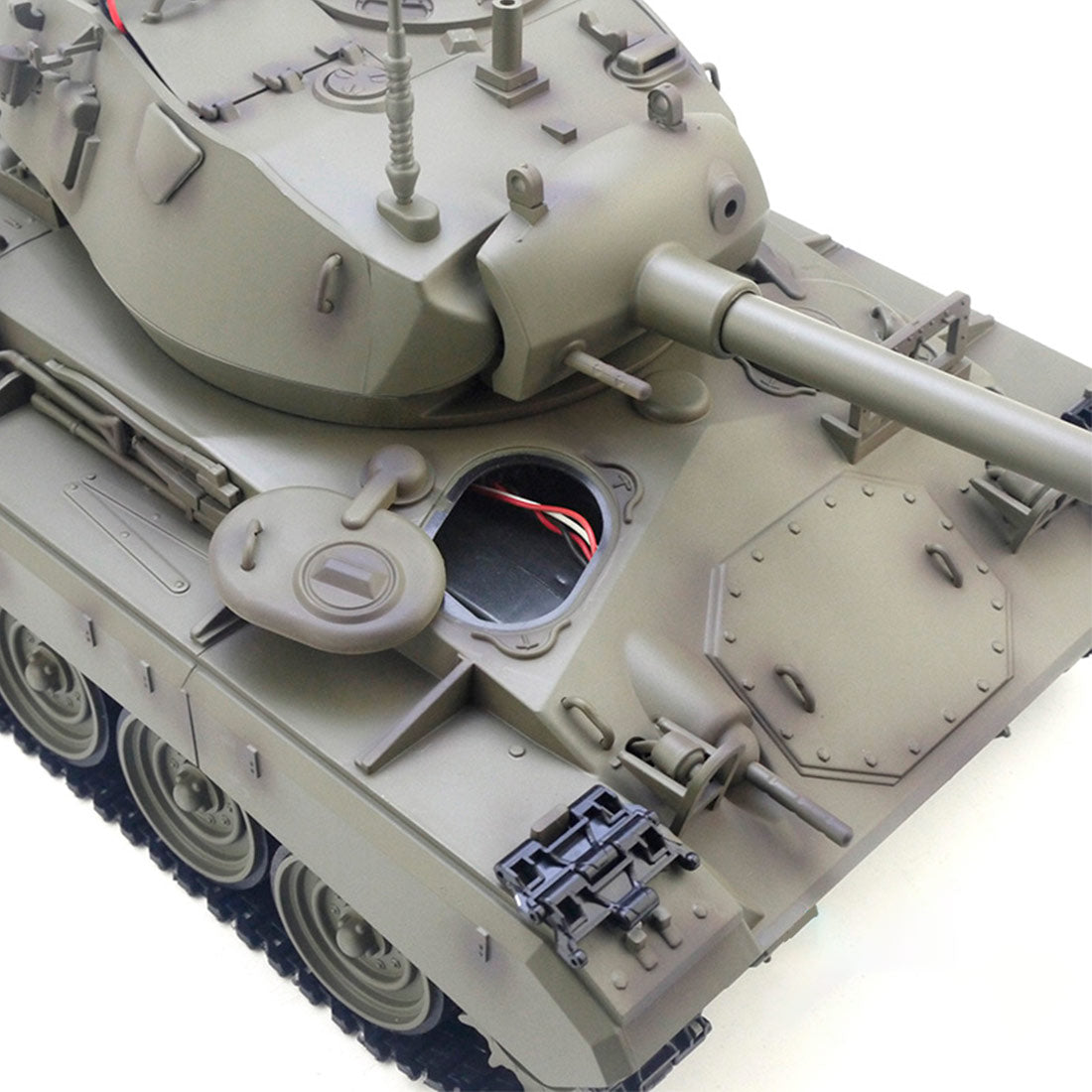 1/16 米軍M24軽戦車 RC 2.4G 標準版 スモーク・音響・反動再現 フルプロポーショナル操作