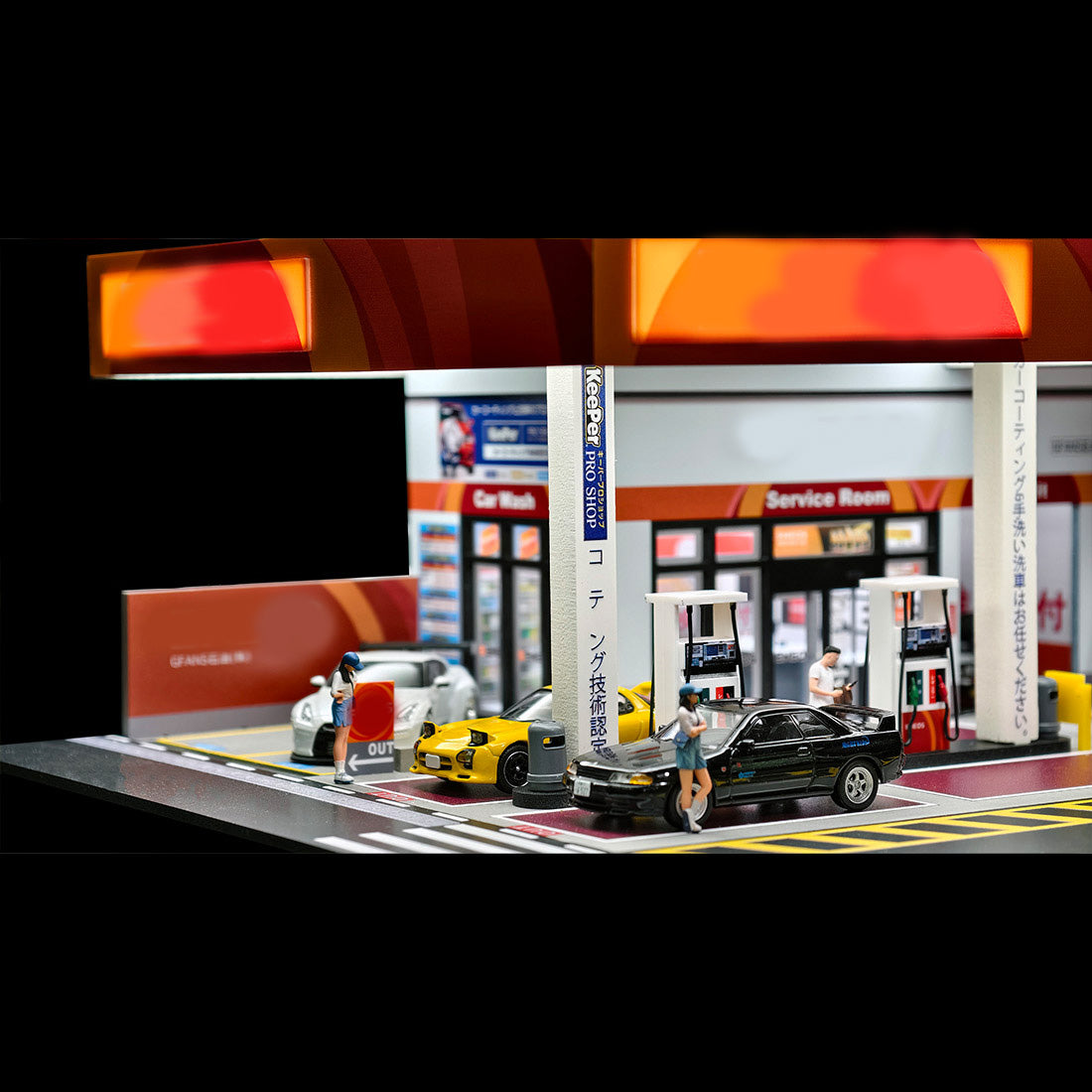 1/64スケール 日本式ガソリンスタンド 情景模型 LED発光付き 拡張可能ジオラマ PVC+アクリル製 ミニカーディスプレイ コレクション