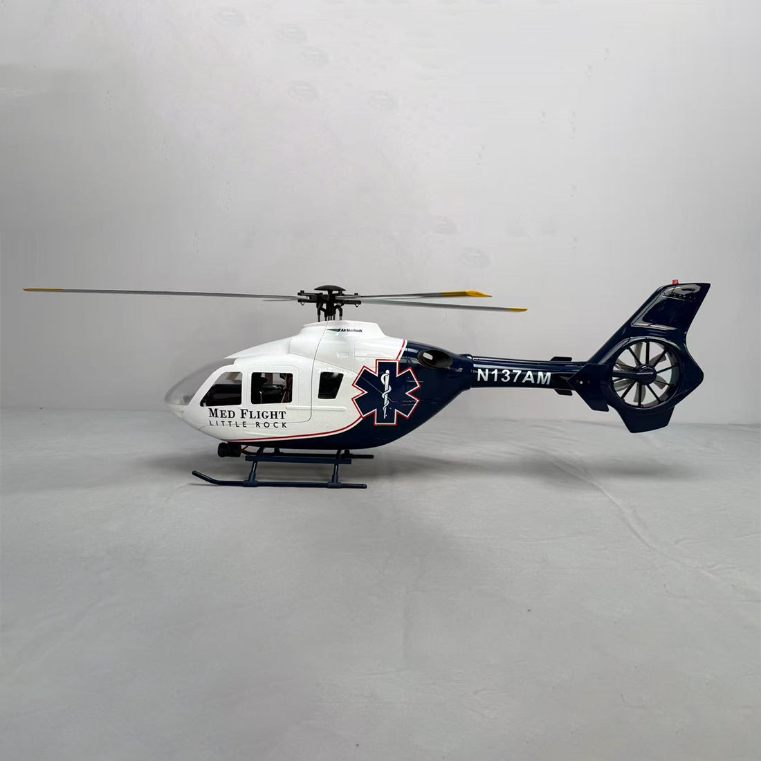 ROBAN EC135 450 Scale RCヘリコプター 2.4G 6CH GPS定位 リアルスケール4ローター 左右ハンドコントロール対応 RTF完成版