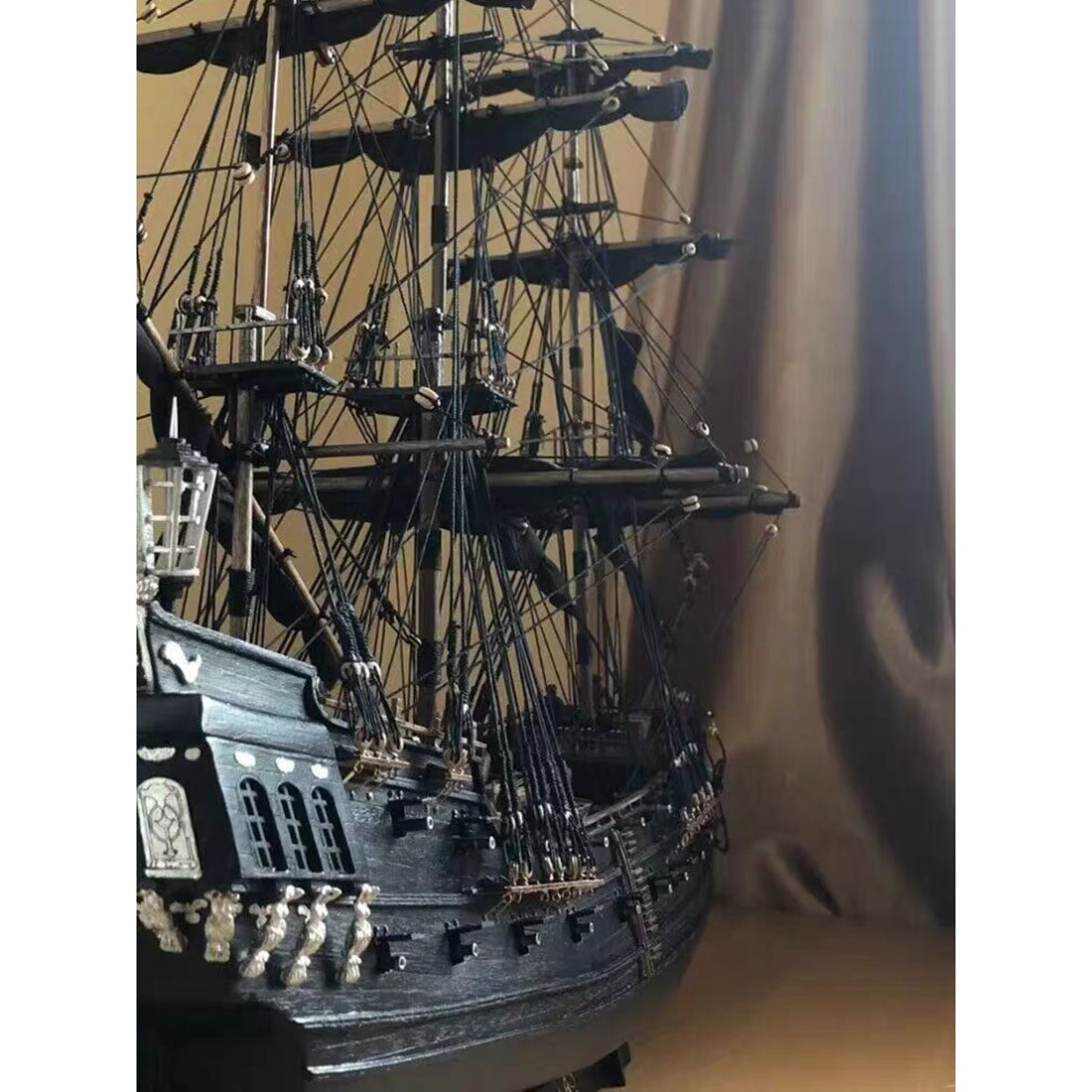 1/50 スケール ブラックパール 木製海賊船模型キット 手縫い帆 DIY 塗装可能 帆船組立散件 コレクション・贈り物