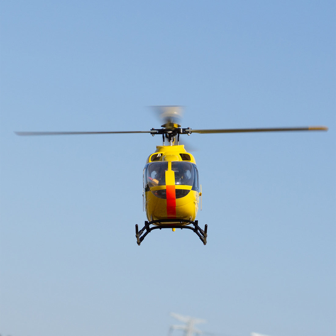 ROBAN EC135 450 Scale RCヘリコプター 2.4G 6CH GPS定位 リアルスケール4ローター 左右ハンドコントロール対応 RTF完成版