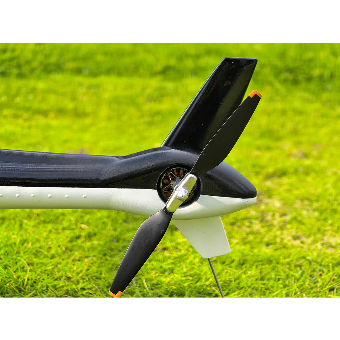 FL500 Air-wolf Pro 500-Class 2.4G 6チャンネルスケール RCヘリコプターモデル（FLISHRC L7飛行コントローラー・4方式測位GPS対応｜RTFバージョン）