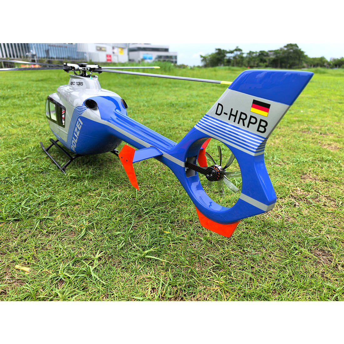 FL500 EC135 500-Class 2.4G 6チャンネルスケール RCヘリコプターモデル（FLISHRC L7飛行コントローラー・4方式測位GPS対応｜RTFバージョン）