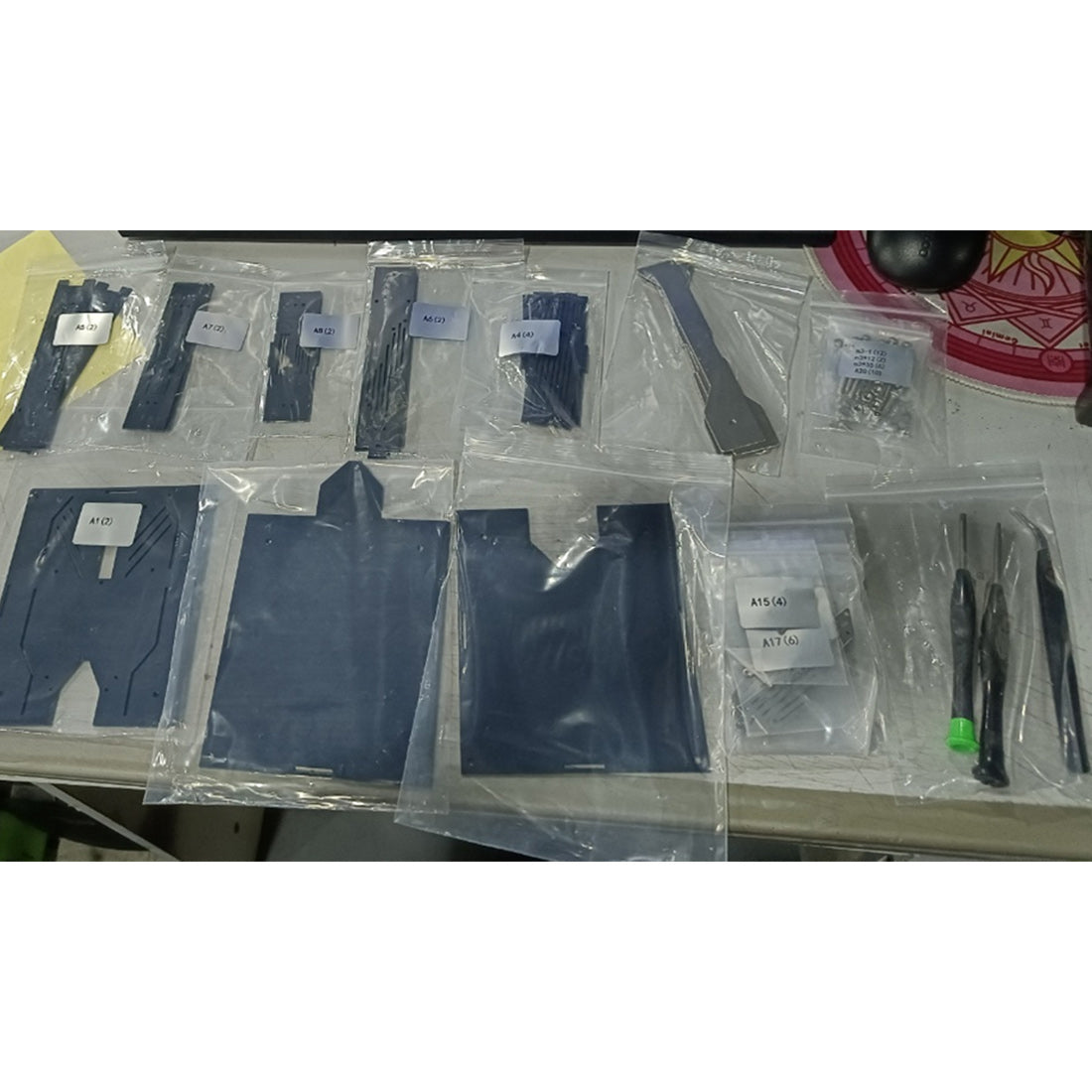 機械レオパード メタルディスプレイベース 200+PCS DIY組立キット 汎用金属模型スタンド 展示収納両用