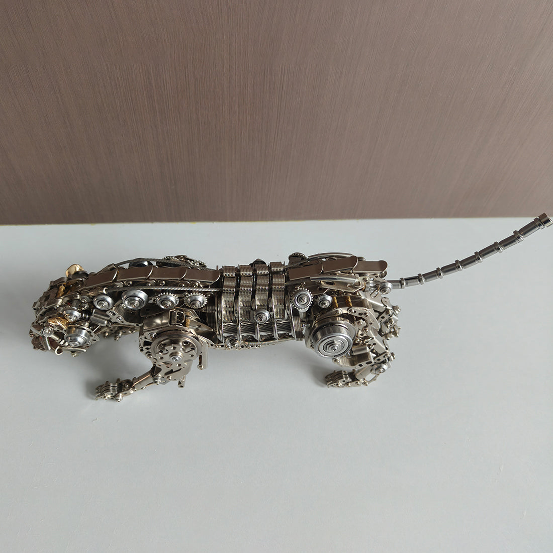メカニカルレオパード 金属 DIY 組立キット スチームパンク 可動四肢 LED アイ 露出ギア