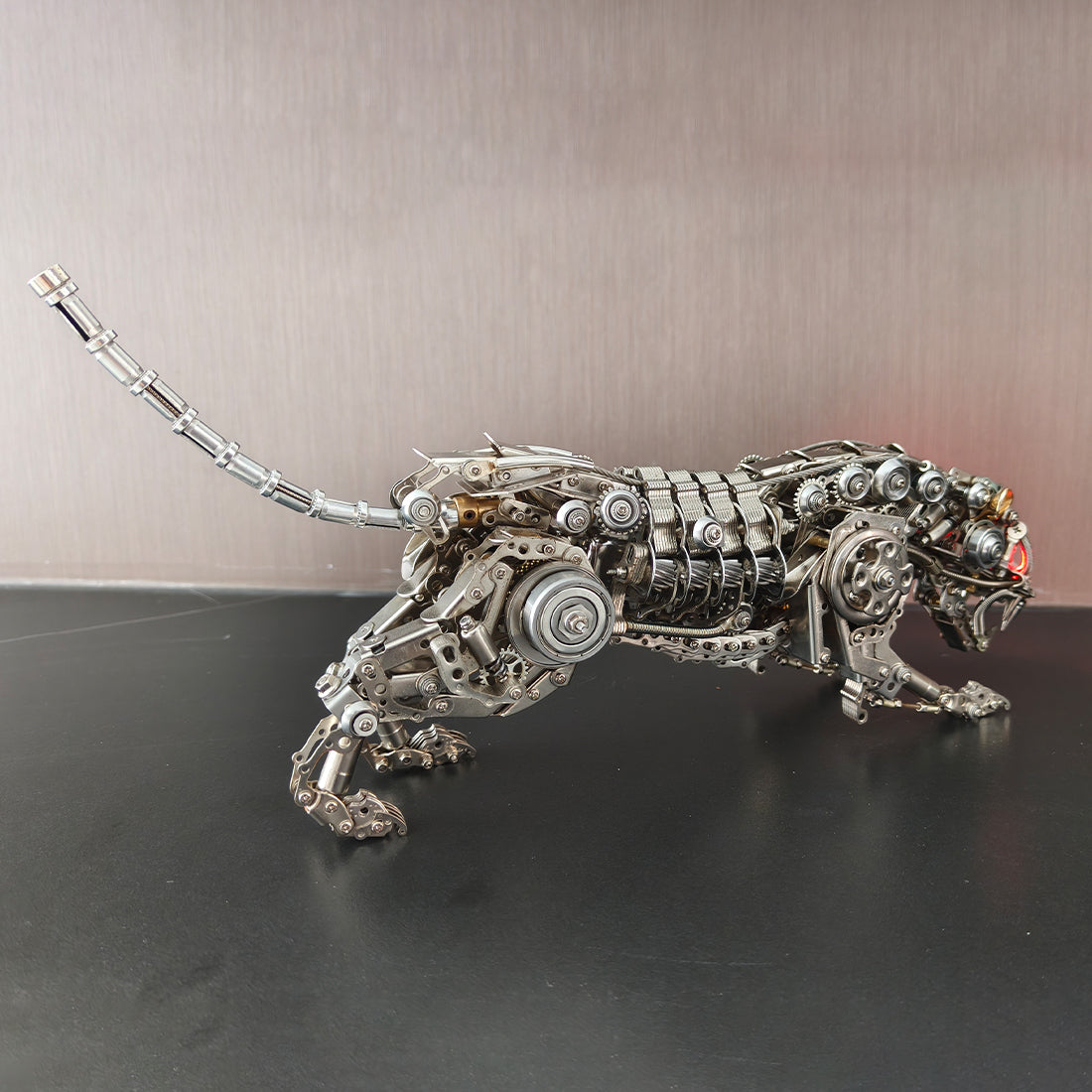 メカニカルレオパード 金属 DIY 組立キット スチームパンク 可動四肢 LED アイ 露出ギア