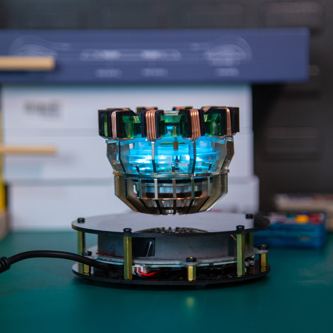 1/1スケール MK2アークリアクター 浮遊回転式 LED発光  ハイテクデスクオーナメント 第2世代