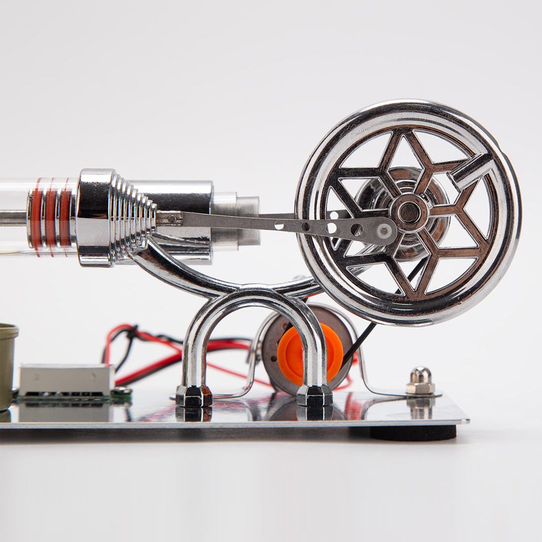 ENJOMOR バランス型スターリングエンジン 金属組立キット LED発電機能付き 物理実験模型