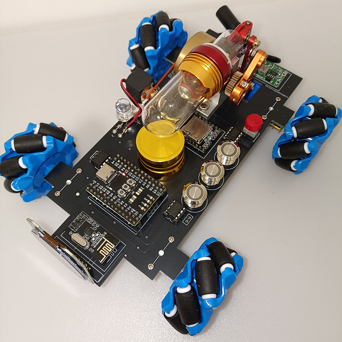 RCメカヌムホイール搭載車両を備えたスターリングエンジン模型