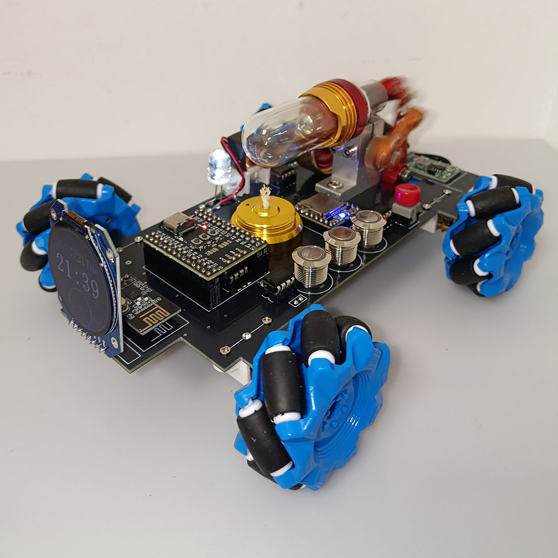 RCメカヌムホイール搭載車両を備えたスターリングエンジン模型
