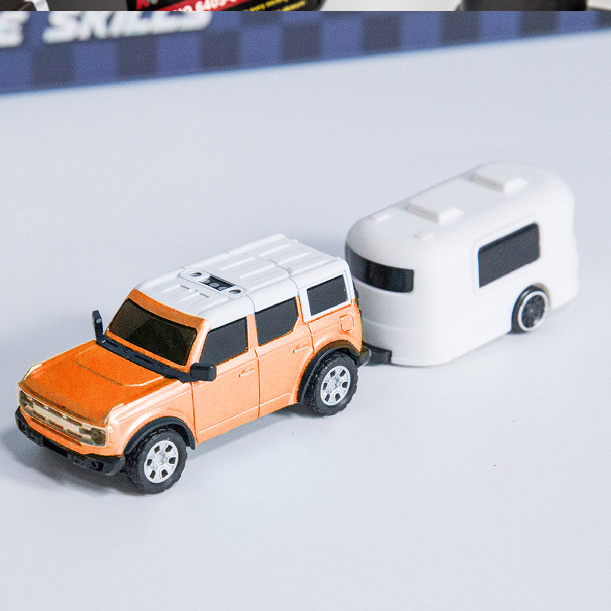 WL 1/64 FPVミニRCカー APP自動ペアリング WIFI制御 収納ケース・トレーラー付き RTRバージョン