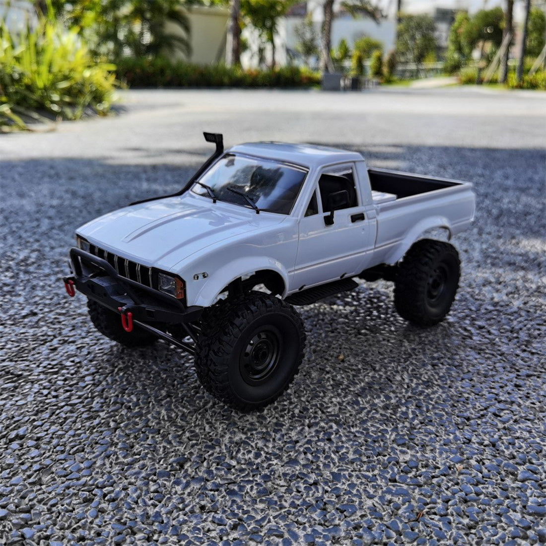 WPL C24-1 2.4G フルプロポーショナル 4WD RCオフロードクローラー 2本バッテリー ホワイト
