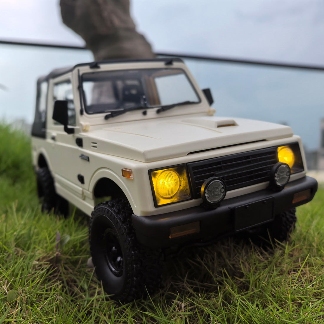 WPL C74-1 フルプロポーショナル 4WD RCオフロードクローラー 2本バッテリー コンバーチブル ホワイト