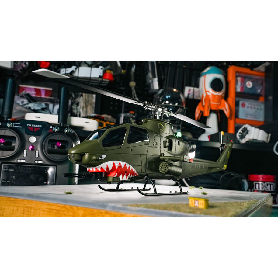 YU XIANG F112S AH-1 1/40スケール 200クラス 2.4G 9CH RC軍用ヘリコプターモデル（5枚羽根・6Gモード・RTF/軍用グリーン）